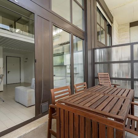 Elegant Loft With Balcony! Daire Milano Dış mekan fotoğraf