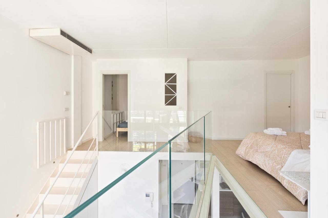 Elegant Loft With Balcony! Daire Milano Dış mekan fotoğraf